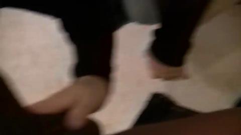 18572